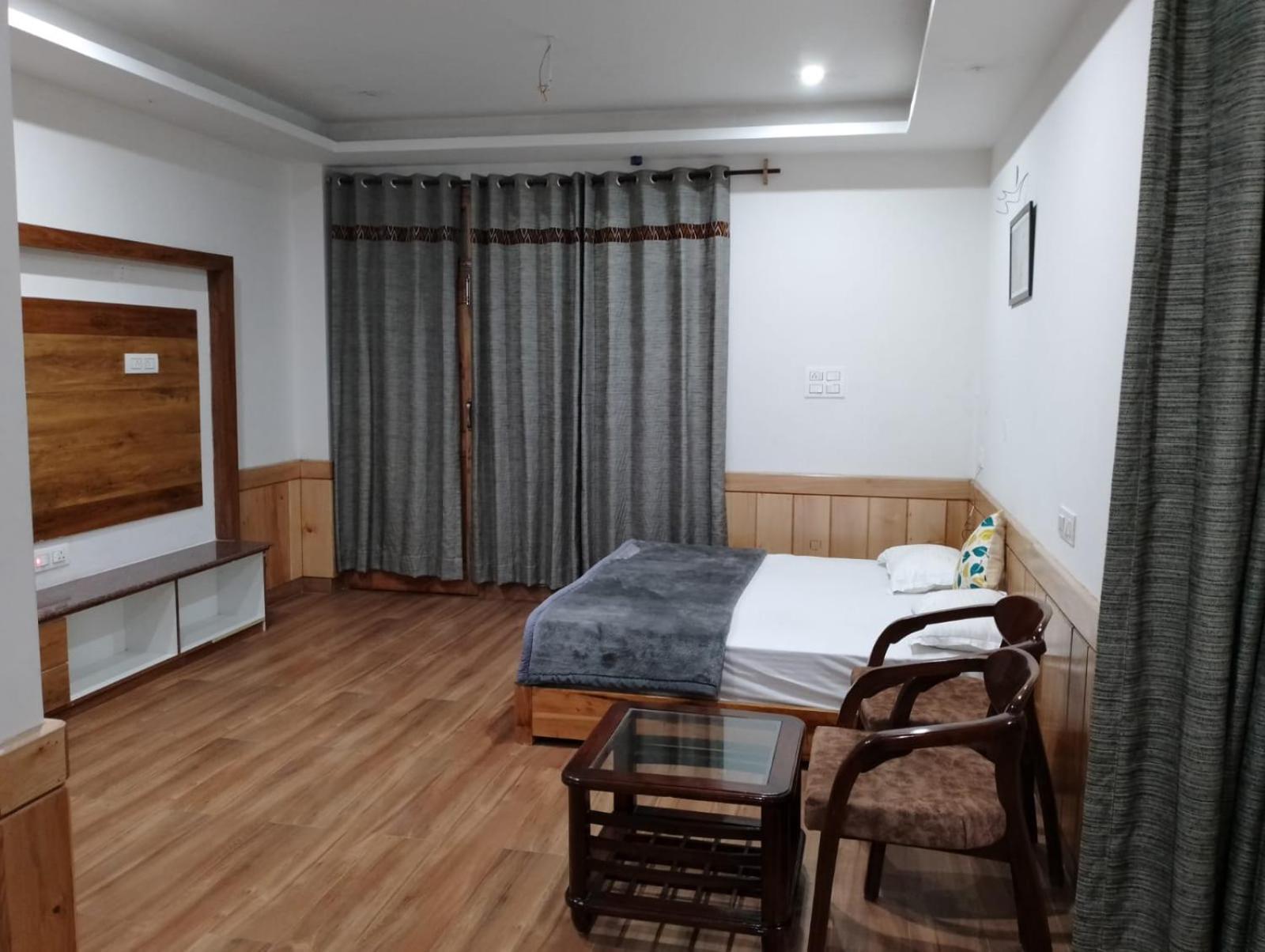 Mathan View Homestay - 3Min Drive To Kullu-Manali Airport Shamshi Exterior foto